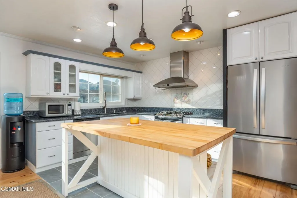 3305 Henry Drive, Newbury Park, California 91320 home-pic-4