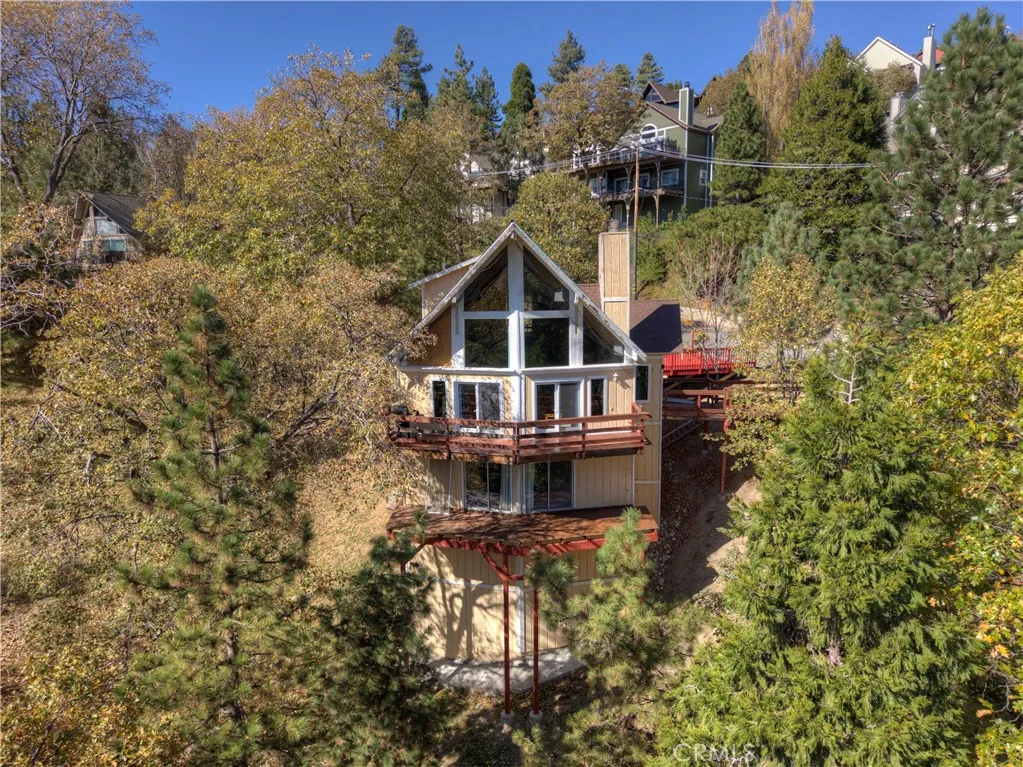 27721 St Bernard Lane, Lake Arrowhead, California 92352 home-pic-0