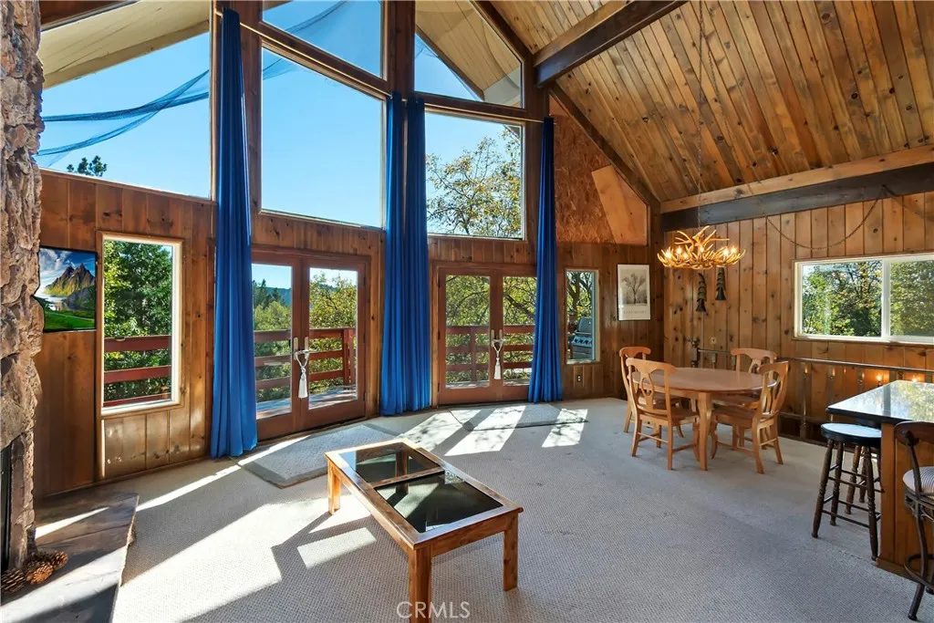 27721 St Bernard Lane, Lake Arrowhead, California 92352 home-pic-2