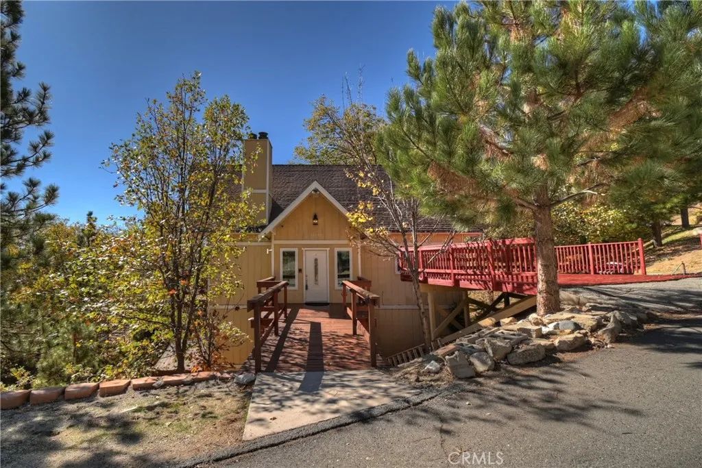 27721 St Bernard Lane, Lake Arrowhead, California 92352 home-pic-1