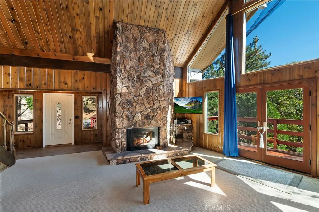 27721 St Bernard Lane, Lake Arrowhead, California 92352 home-pic-3