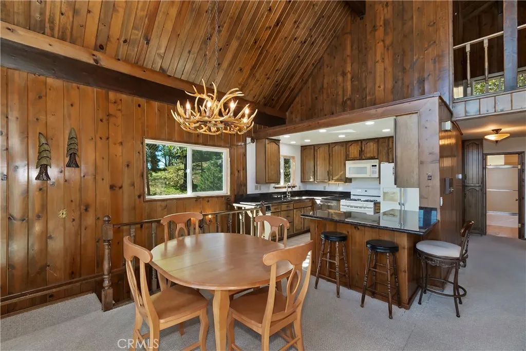27721 St Bernard Lane, Lake Arrowhead, California 92352 home-pic-13