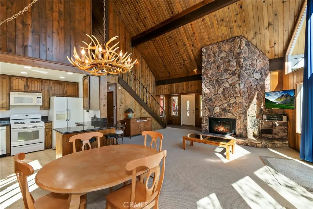 27721 St Bernard Lane, Lake Arrowhead, California 92352 home-pic-12