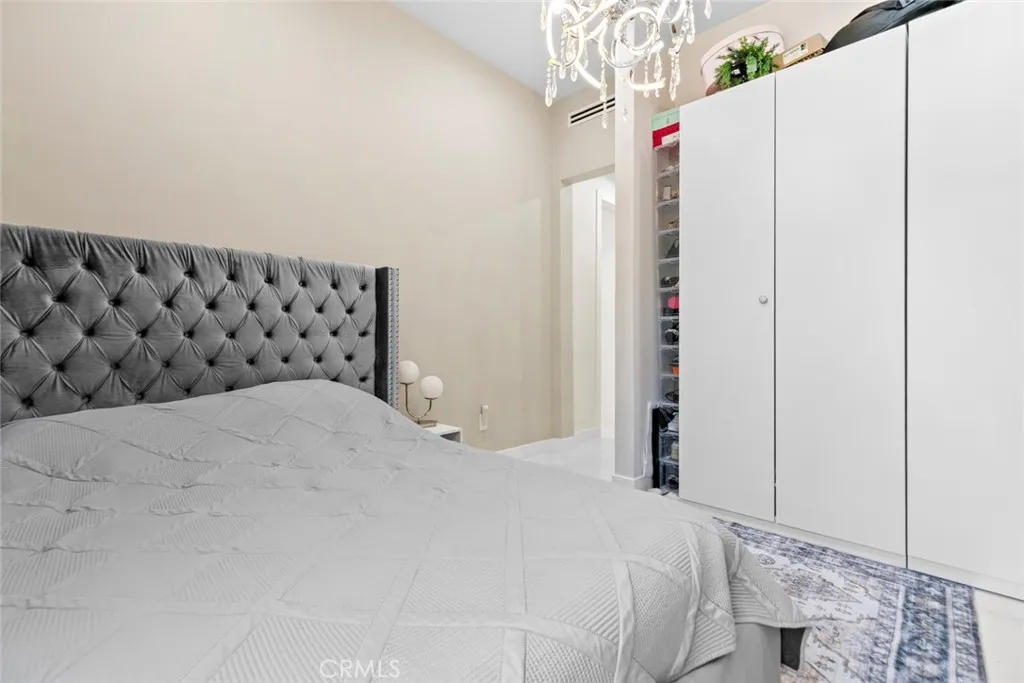 1918 N Maple, Burbank, California 91505 home-pic-24