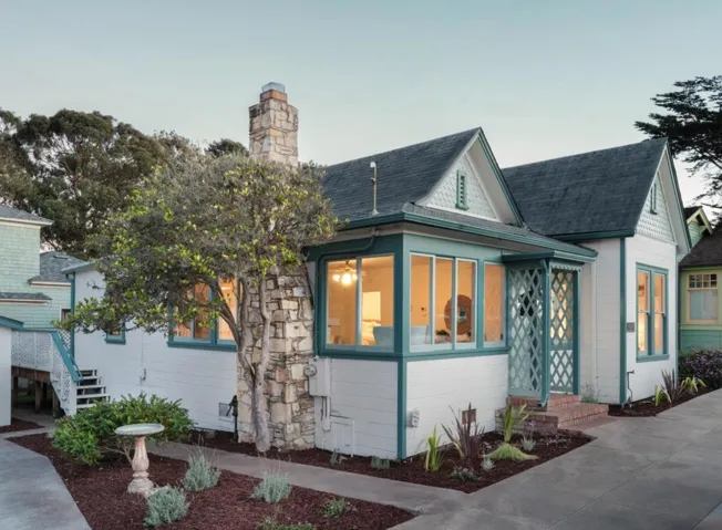 113 14th Street, Pacific Grove, California 93950