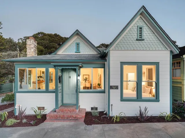 113 14th Street, Pacific Grove, California 93950