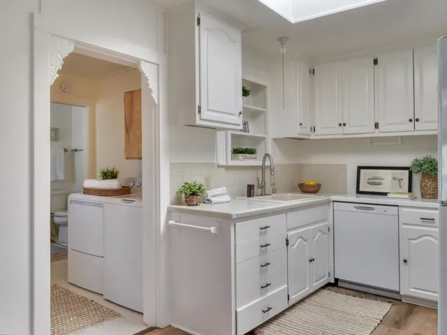 113 14th Street, Pacific Grove, California 93950