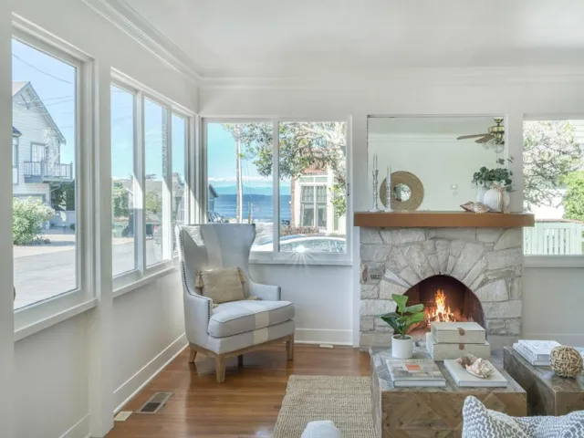 113 14th Street, Pacific Grove, California 93950