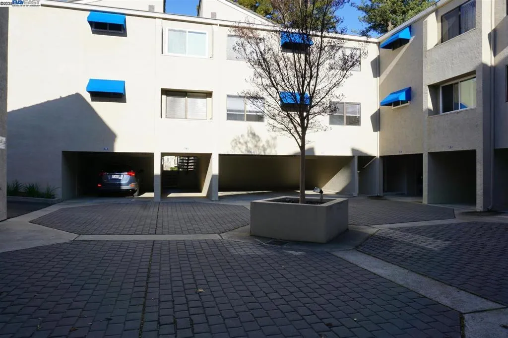 39495 Albany Cmn C, Fremont, California 94538 home-pic-27