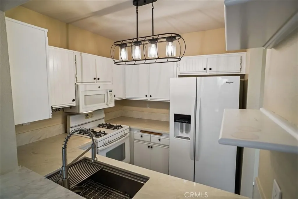 23609 Del Monte Drive 301, Valencia, California 91355 home-pic-5