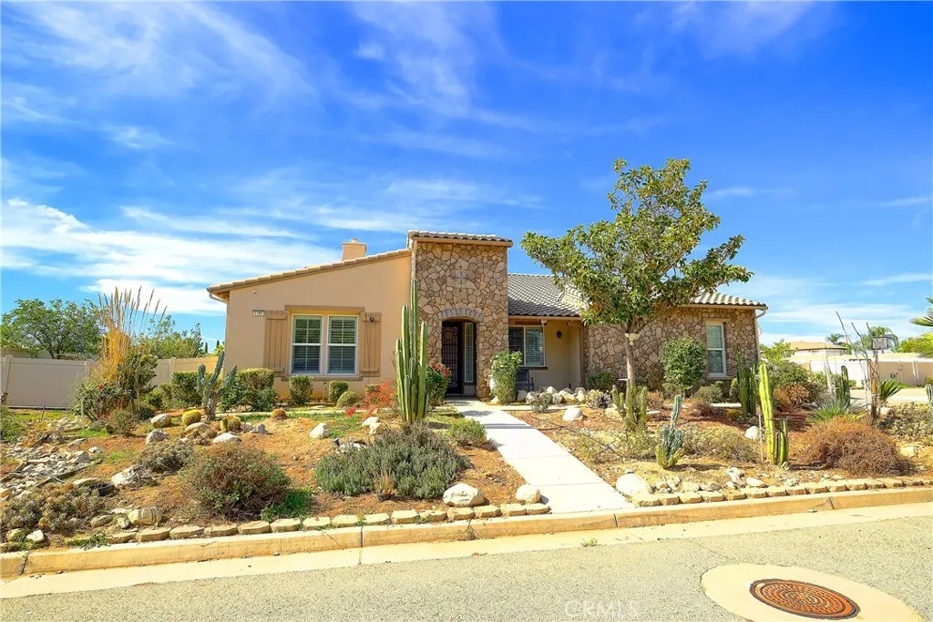 1791 Hannon, Cherry Valley, California 92223 home-pic-0
