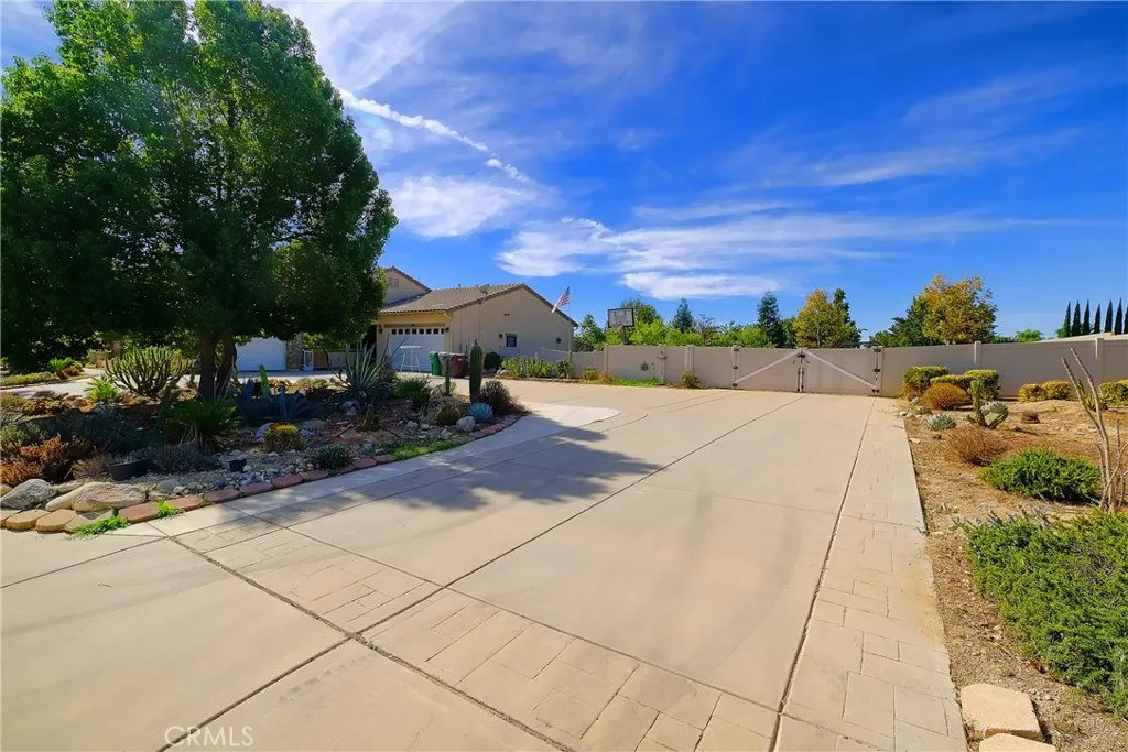 1791 Hannon, Cherry Valley, California 92223 home-pic-40