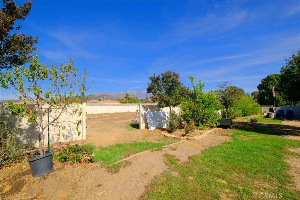 1791 Hannon, Cherry Valley, California 92223 home-pic-36
