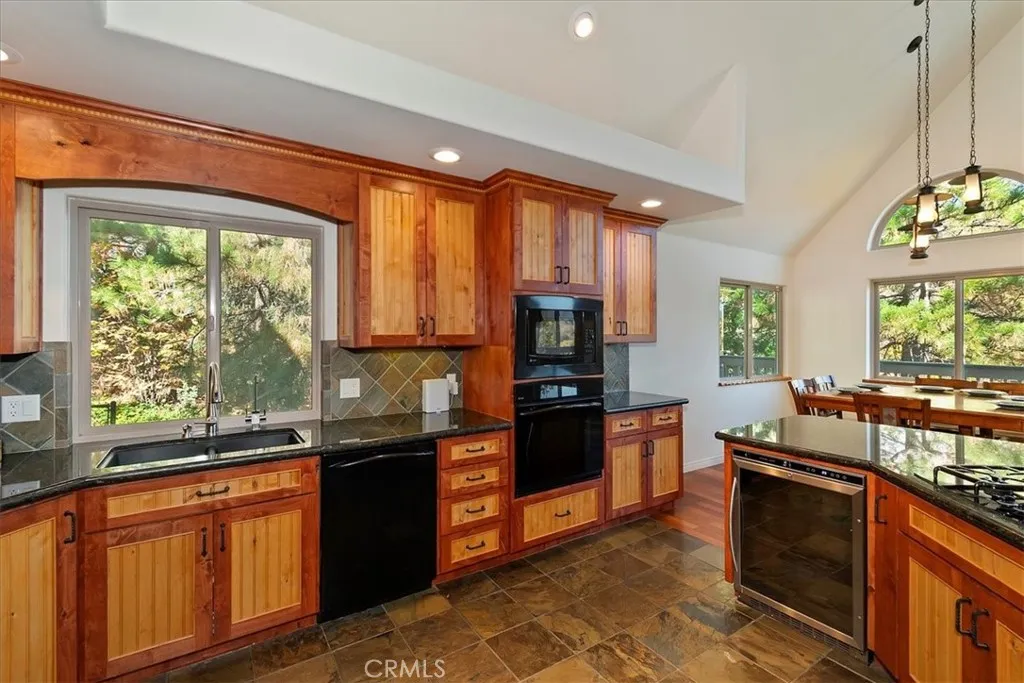 1214 Portillo, Lake Arrowhead, California 92352 home-pic-18