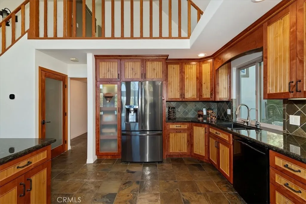 1214 Portillo, Lake Arrowhead, California 92352 home-pic-20