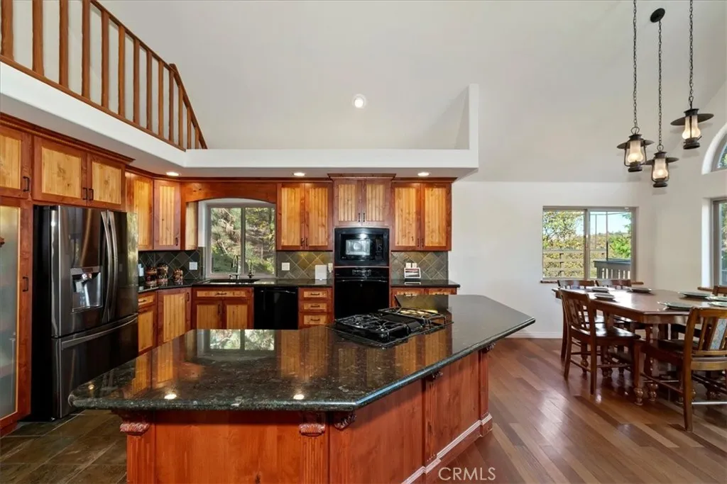 1214 Portillo, Lake Arrowhead, California 92352 home-pic-22