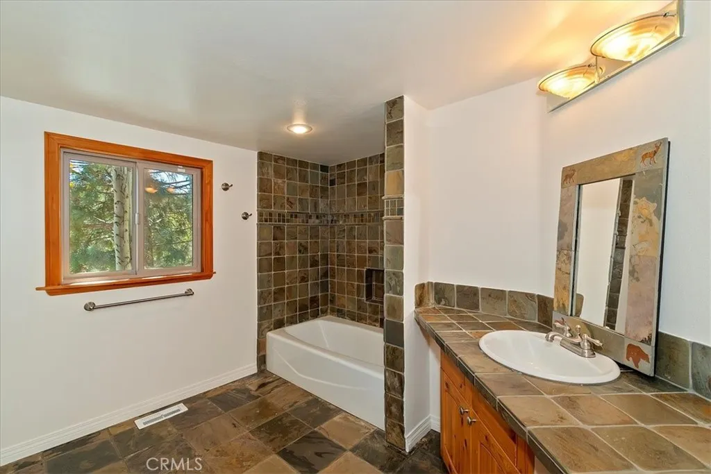 1214 Portillo, Lake Arrowhead, California 92352 home-pic-36