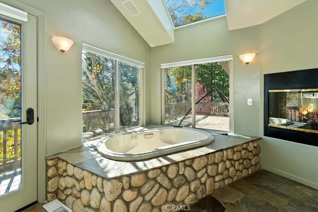 1214 Portillo, Lake Arrowhead, California 92352 home-pic-29