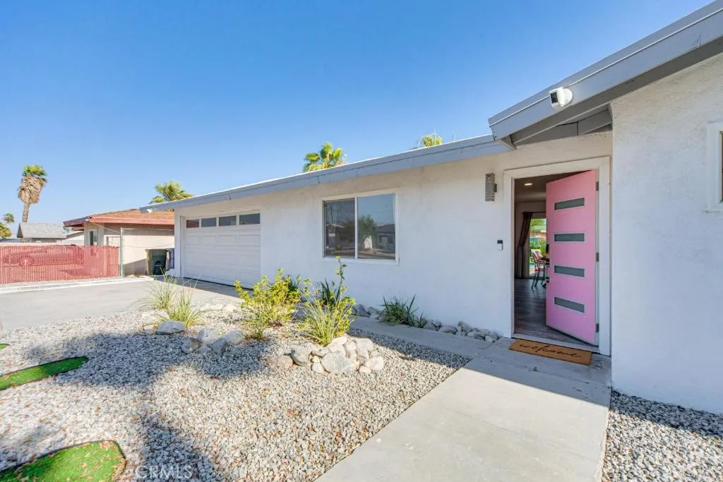 431 W Avenida Cerca, Palm Springs, California 92262 home-pic-0