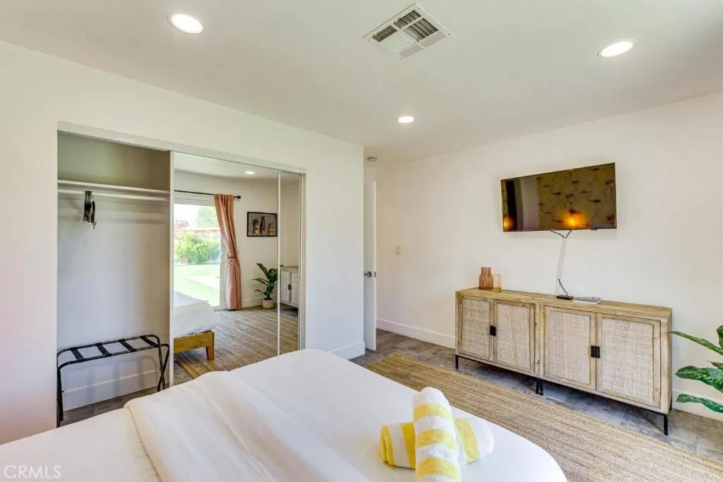 431 W Avenida Cerca, Palm Springs, California 92262 home-pic-19