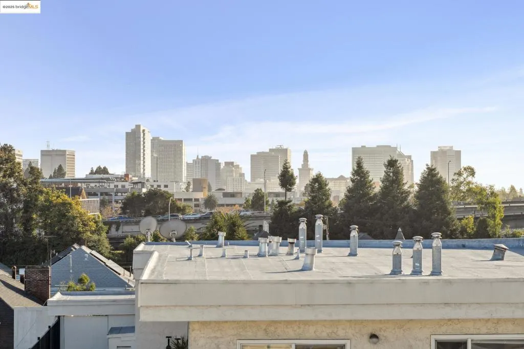 485 W Macarthur Blvd 407, Oakland, California 94609 home-pic-14