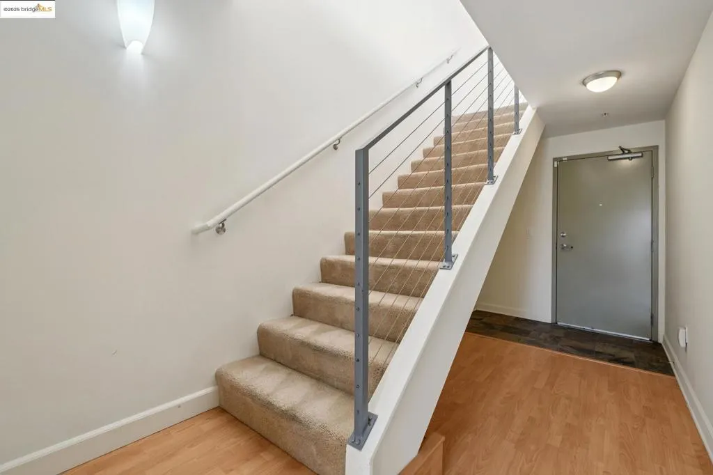 485 W Macarthur Blvd 407, Oakland, California 94609 home-pic-16