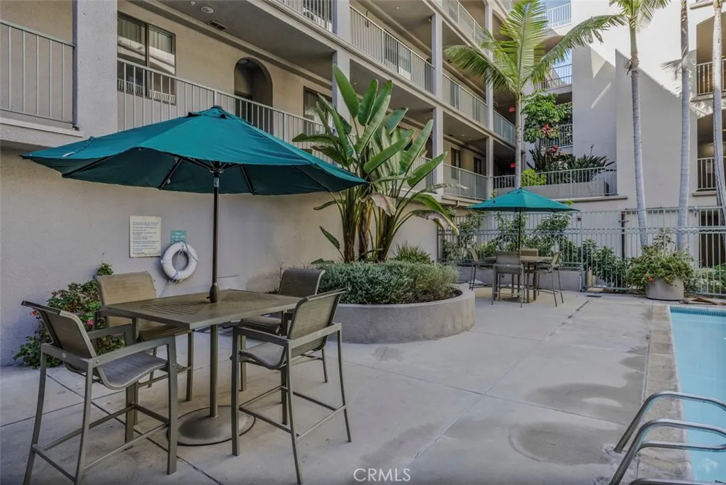 555 Maine Avenue 330, Long Beach, California 90802 home-pic-23