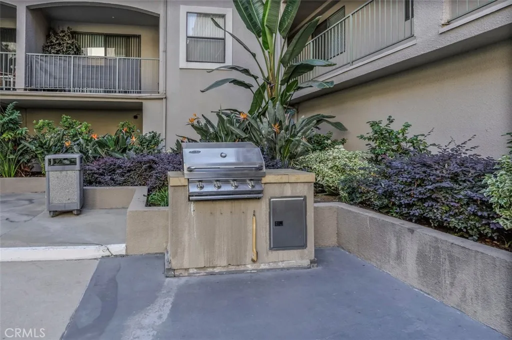 555 Maine Avenue 330, Long Beach, California 90802 home-pic-27