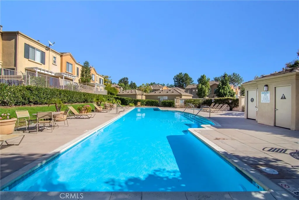 26925 Hillsborough 96, Valencia, California 91354 home-pic-15