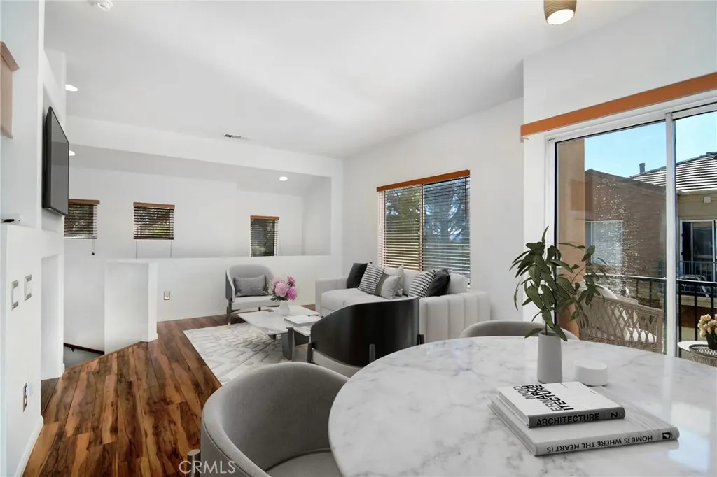 26925 Hillsborough 96, Valencia, California 91354 home-pic-7