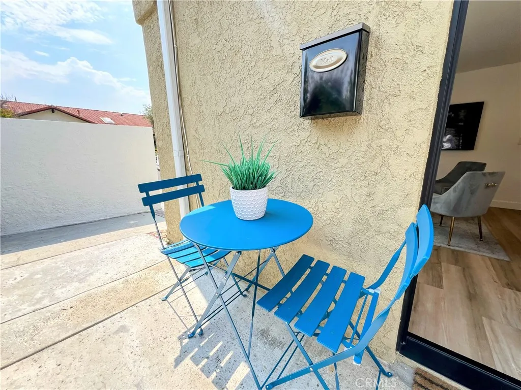 bistro seating