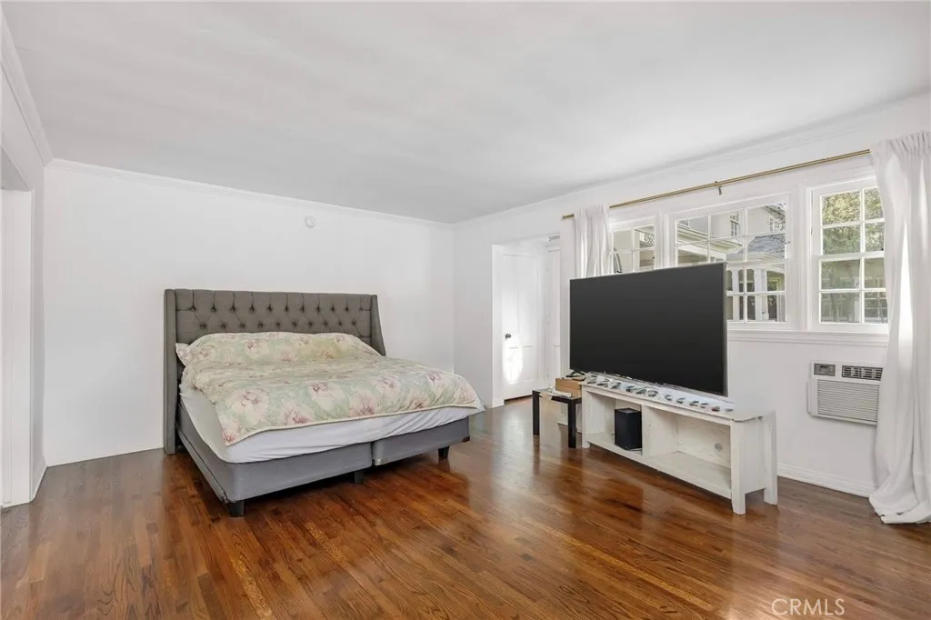 10366 Ashton Avenue, Los Angeles, California 90024 home-pic-12