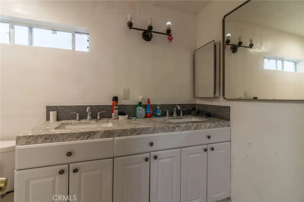 11814 Ramona, Chino, California 91710 home-pic-16