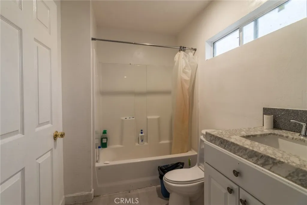 11814 Ramona, Chino, California 91710 home-pic-17