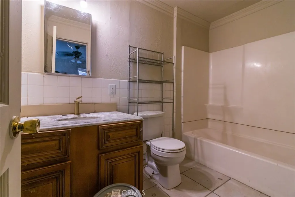 11814 Ramona, Chino, California 91710 home-pic-25