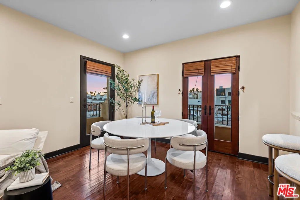 1215 Armacost Avenue 403, Los Angeles, California 90025 home-pic-4