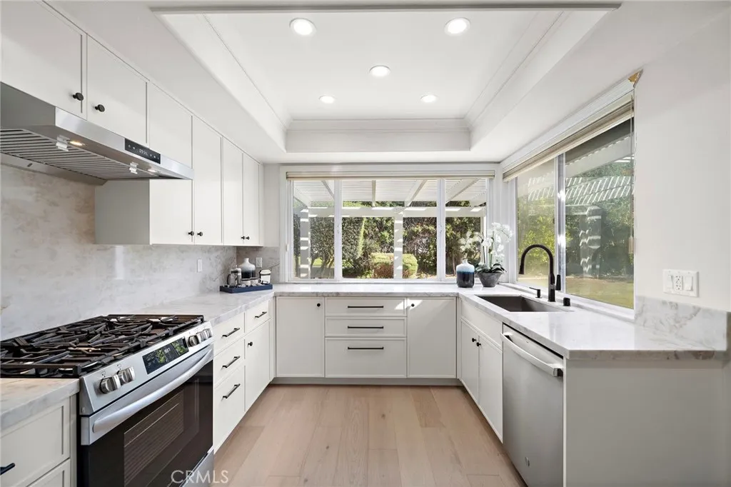 5071 Bayonne Circle, Irvine, California 92604 home-pic-15