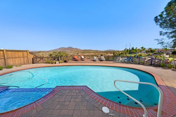 4363 Country Trail, Bonita, California 91902