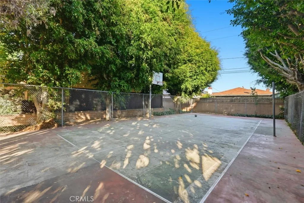 1335 W 139th Street 110, Gardena, California 90247 home-pic-25