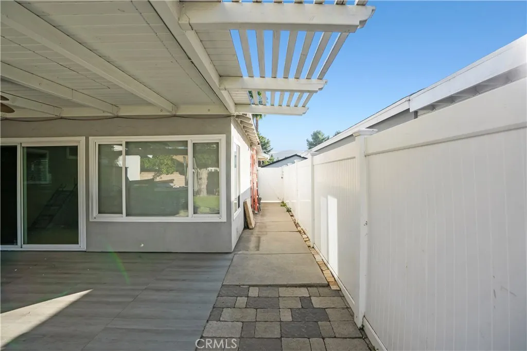 3955 Lecont Court, Simi Valley, California 93063 home-pic-34