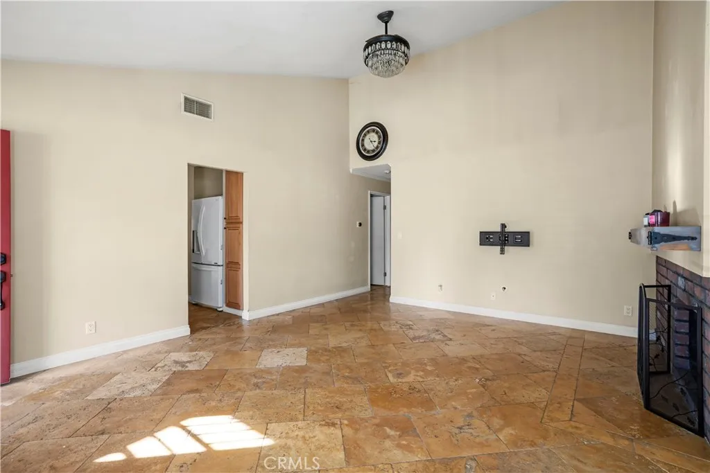 3955 Lecont Court, Simi Valley, California 93063 home-pic-5