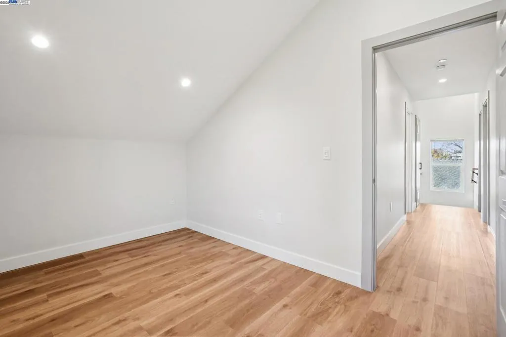 882 61st St, Oakland, California 94608 home-pic-46