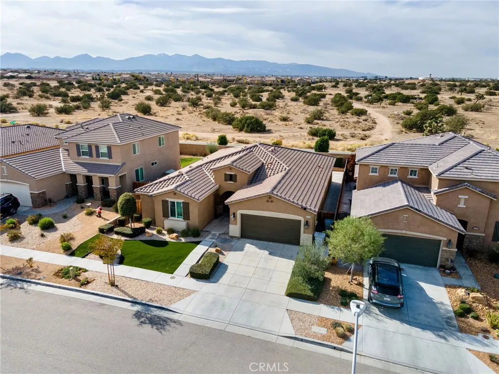 9236 Rainsong Avenue, Hesperia, California 92344 home-pic-58