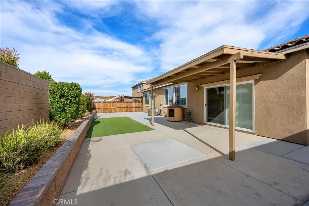 9236 Rainsong Avenue, Hesperia, California 92344 home-pic-52