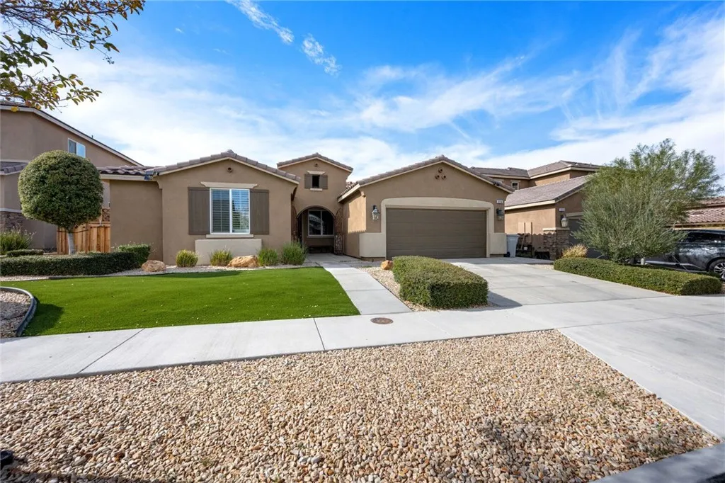 9236 Rainsong Avenue, Hesperia, California 92344 home-pic-6