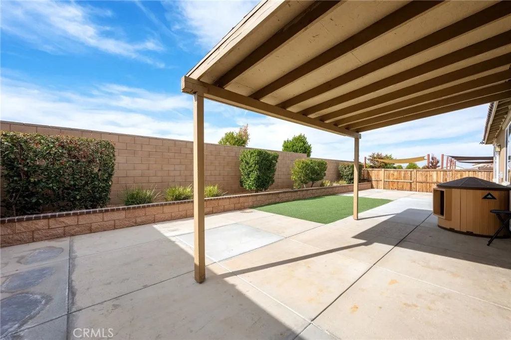 9236 Rainsong Avenue, Hesperia, California 92344 home-pic-49