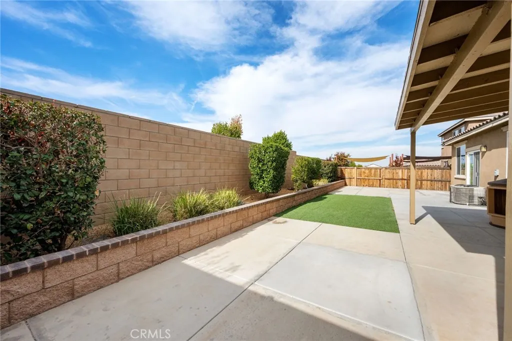 9236 Rainsong Avenue, Hesperia, California 92344 home-pic-50