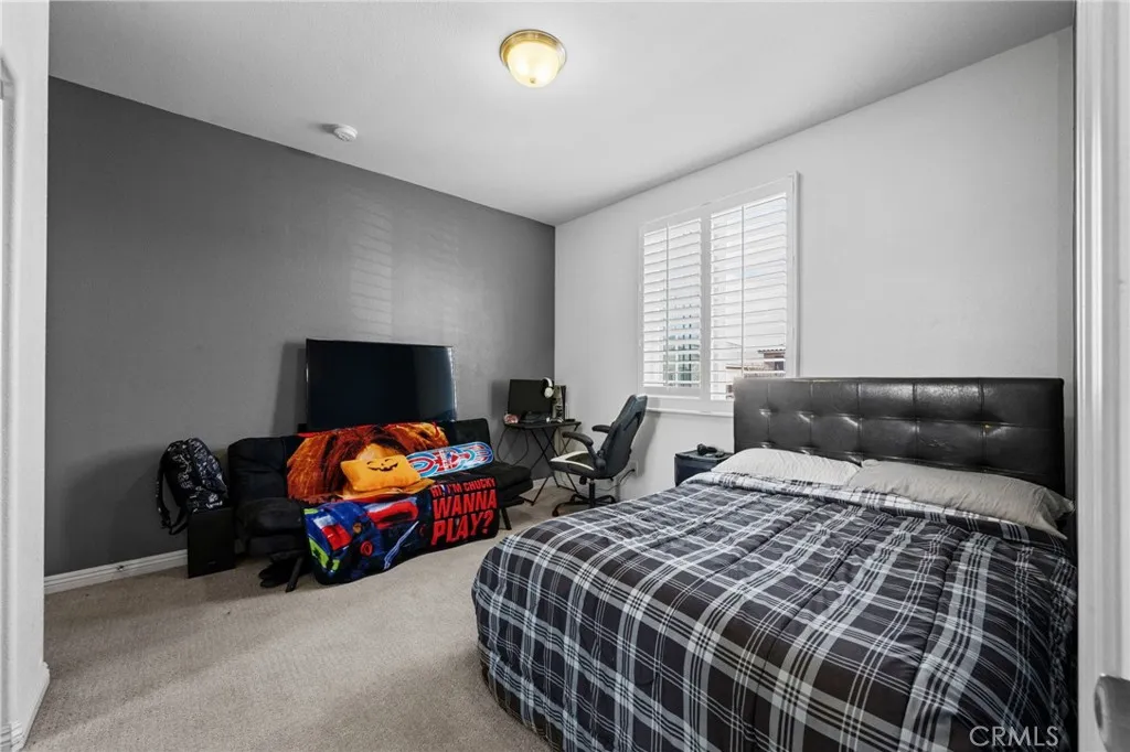 9236 Rainsong Avenue, Hesperia, California 92344 home-pic-37