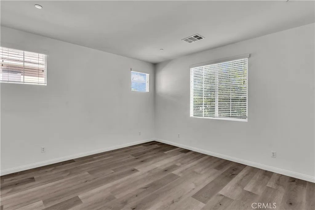 687 S Fillmore, Rialto, California 92376 home-pic-33