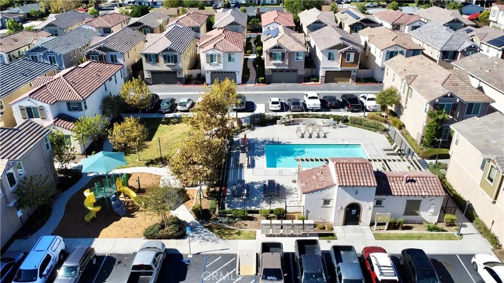 687 S Fillmore, Rialto, California 92376 home-pic-4